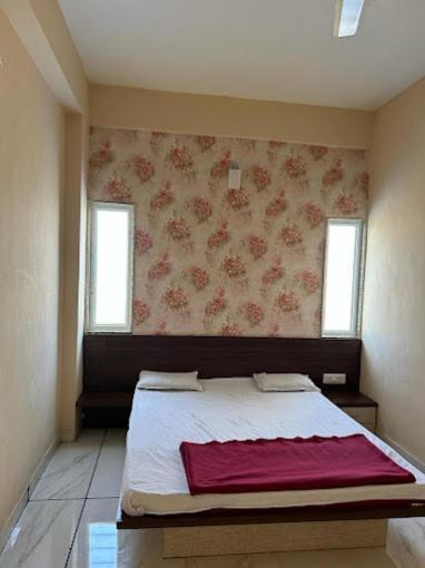 Swapnapurti Lodge, Akkalkot Akalkot Luaran gambar